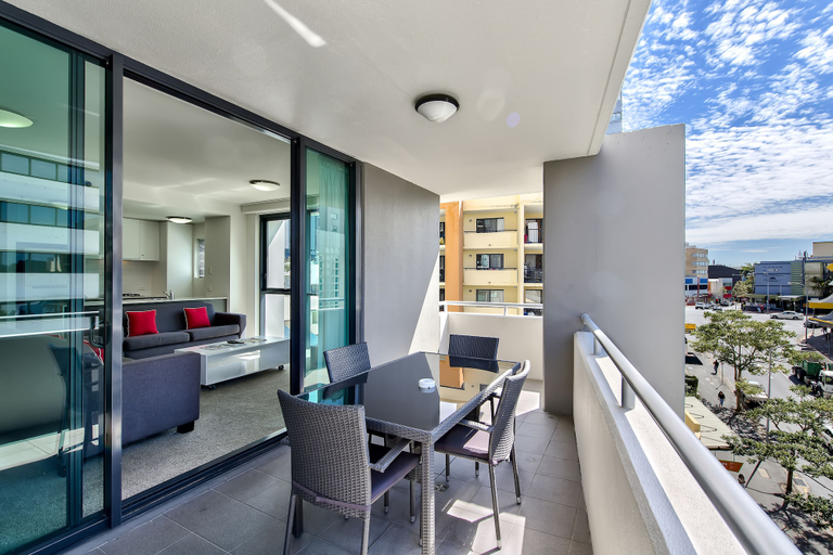 Others 5, SKD SUITES, Spring Hill