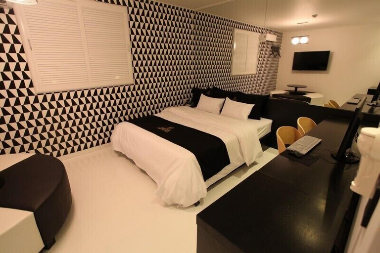 Bedroom 2, Bene Hotel, Bupyeong