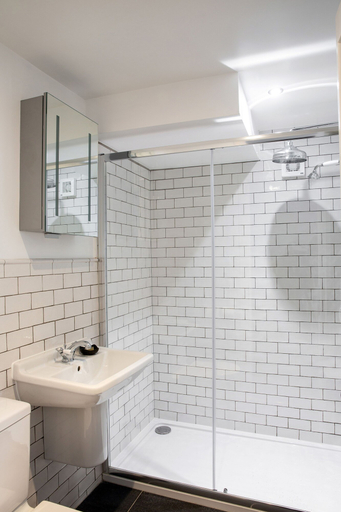 Bathroom 3, The Black Bull Inn, Cumbria
