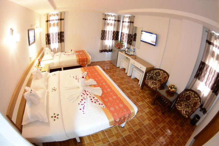 Bedroom 2, Kaung Myint Hotel, Mandalay