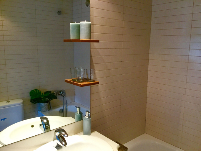 Bathroom 3, Unike Apartments Tarter