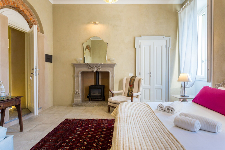 Bedroom 5, White Lilac romantic B&B adults only, Novara