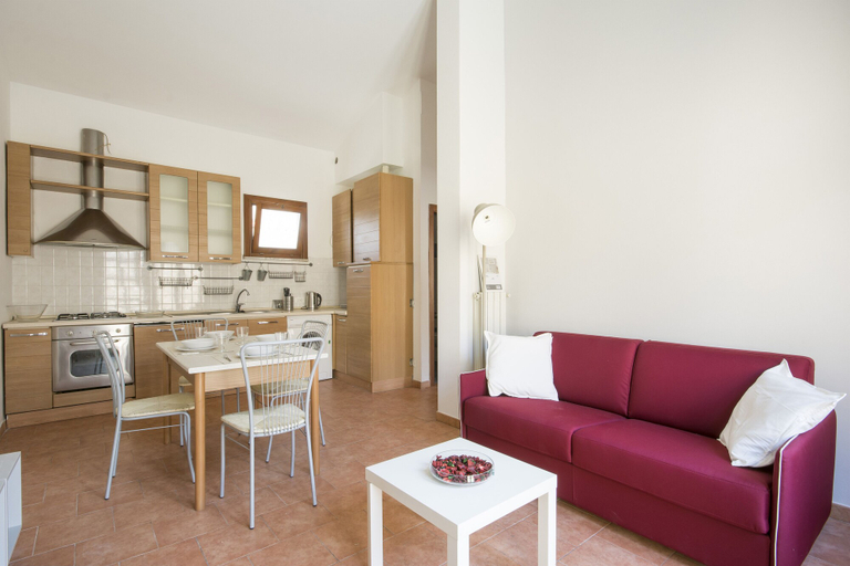 Others 5, JOIVY Red Terraced Apartment, Pisa