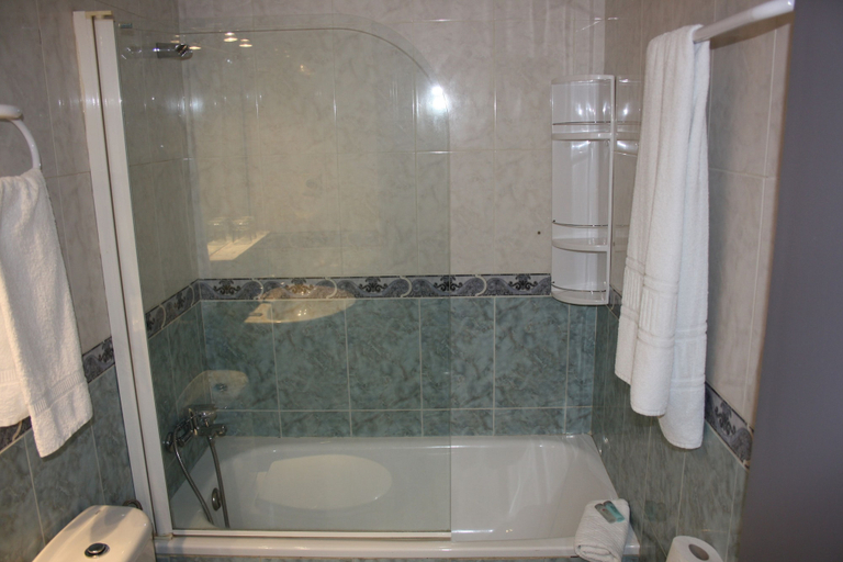 Bathroom 5, Hostal la Estación, Ávila