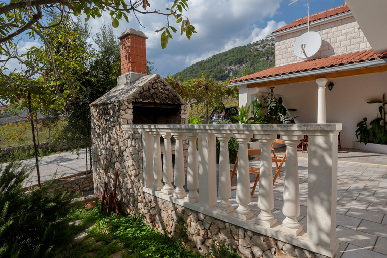 Exterior & Views 2, VILLA LIVIA APARTMENTS, Bol