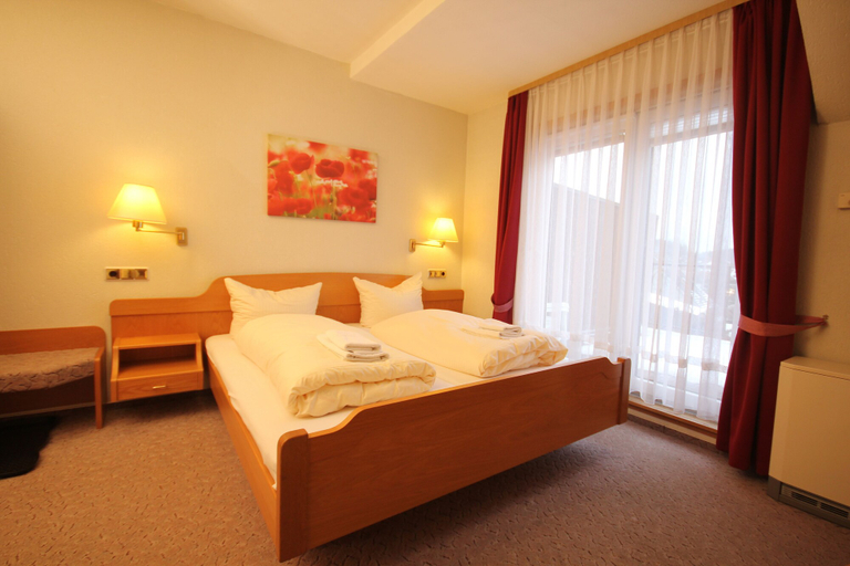 Bedroom 2, Hotel-Restaurant Druidenstein, Harz