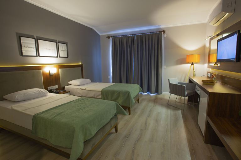 Bedroom 3, HMA Hotel & Suites, Alanya