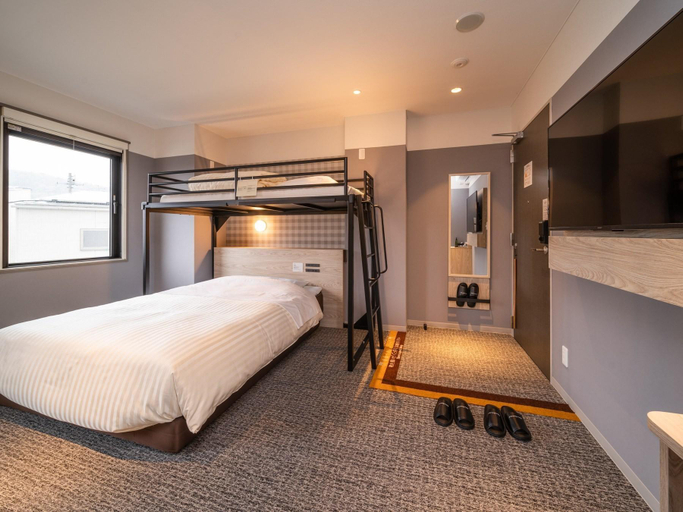 Others 4, Super Hotel anashiyakusyomae, Anan