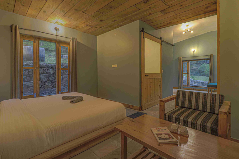 Bedroom 2, BluSalz Collection Kuriyana Stay, Mussoorie, Dehradun