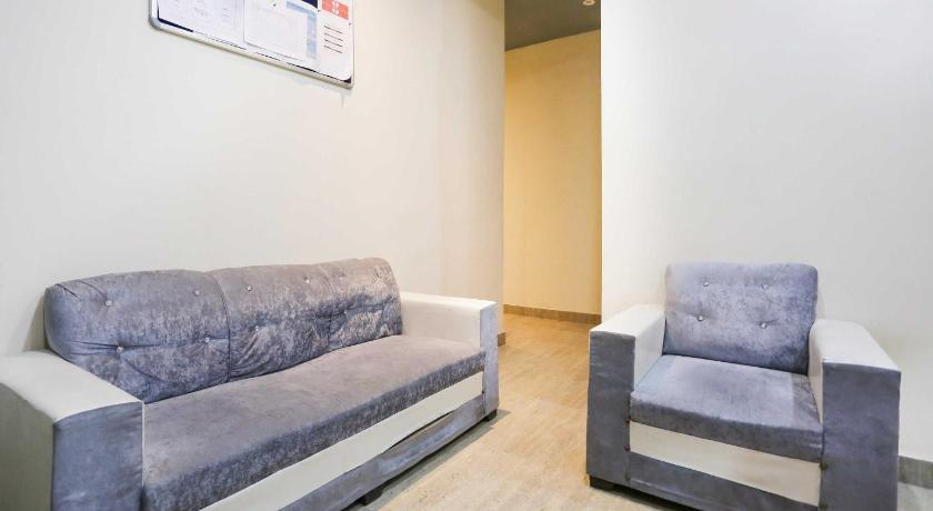 Public Area 1, Super OYO Flagship Hotel Paradise, Faridabad