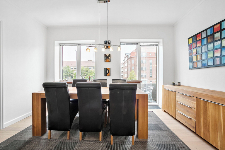 Dining 2, Cozy 2-bed Apartment in Aalborg, Aalborg