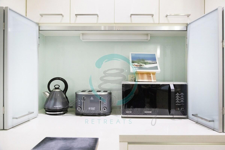 Kitchen 2, ZenLux: 4BR Bayview Mansion Infinity Pool + Cinema, Darwin