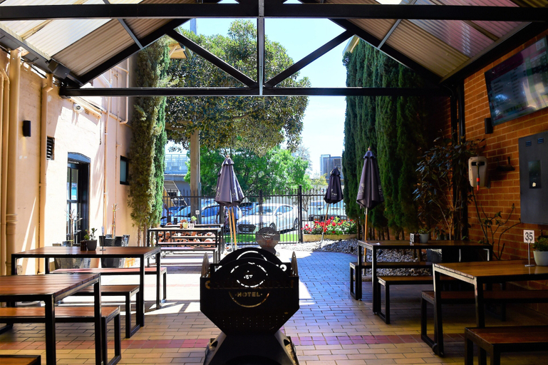 Food & Drinks 4, Caledonian Hotel Motel, Campaspe - Echuca
