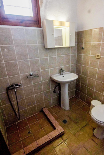 Bathroom 3, Vafes Traditional Stone Houses, Crete