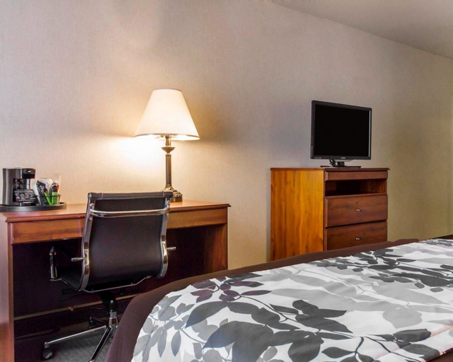 Bedroom 3, Sleep Inn & Suites Evansville - Casper, Natrona
