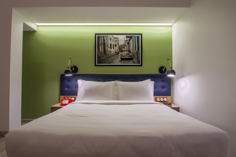 Bedroom 2, T24 Retro, Mumbai Suburban