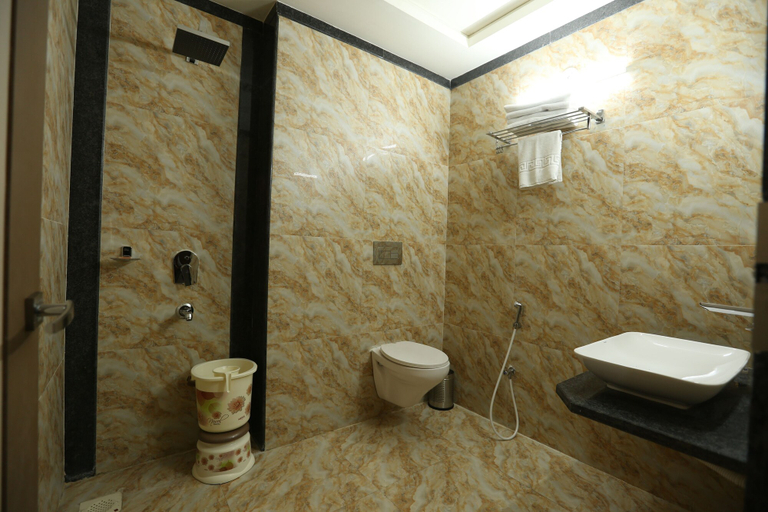 Bathroom 4, Kukda Resort Chittorgarh, Chittaurgarh