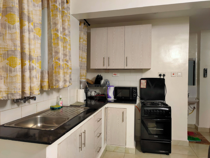 Private kitchen 4, 1 Bed Flat - Sleeps 2 - Parking - Wifi, Embakasi South