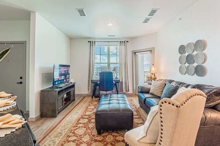 Others 3, Beautiful chic modern one bedroom, El Paso