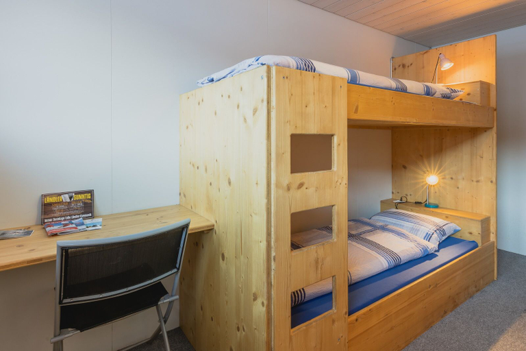 Bedroom 4, Mountain Lodge Backpackercamp, Obersimmental