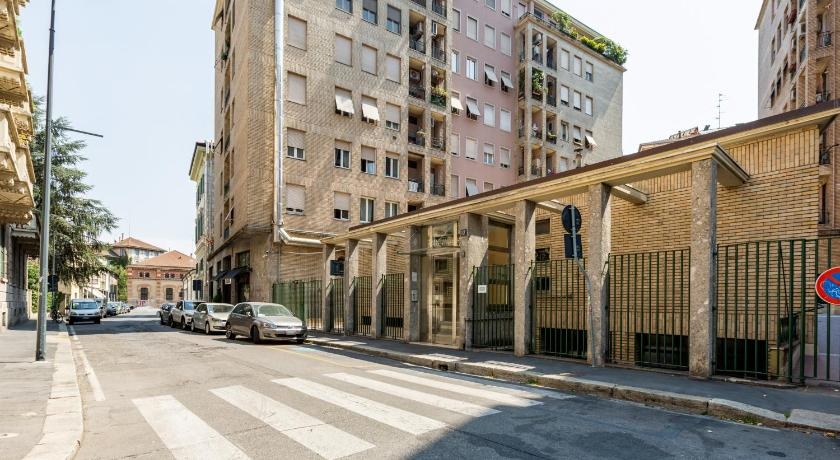 Garibaldi & Gae Aulenti Modern Apt with Private Parking!, Milano