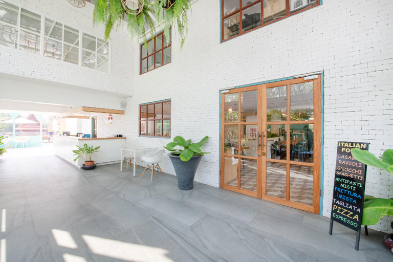 Public Area 2, Blooming Hill Boutique Suites, Pattaya