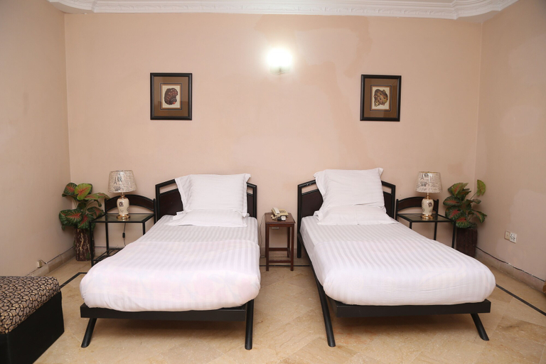 Bedroom 3, Luxury Inn, Karachi