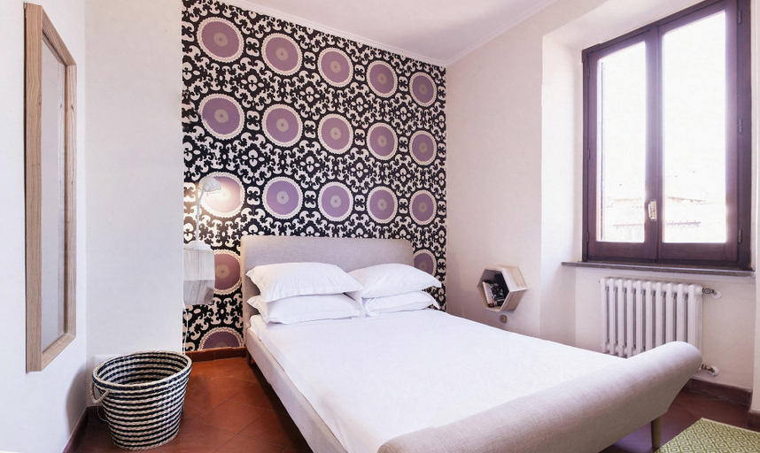 Bedroom 5, Calisto RTH, Rome