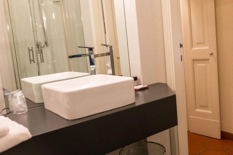 Bathroom 5, Hotel Titano
