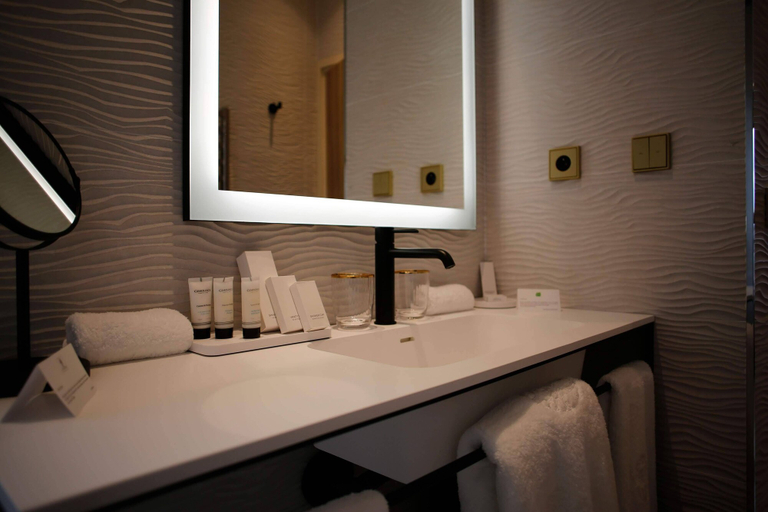 Bathroom 4, Splendid Hotel, Var