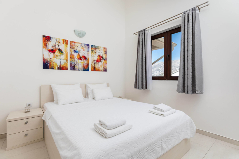 Bedroom 3, Apartments Miramar