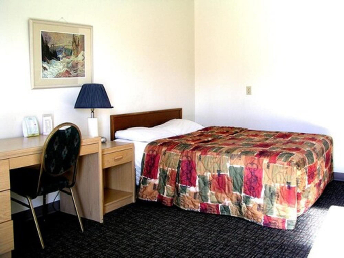 Bedroom 2, Yorke Inn Motel, Division No. 9