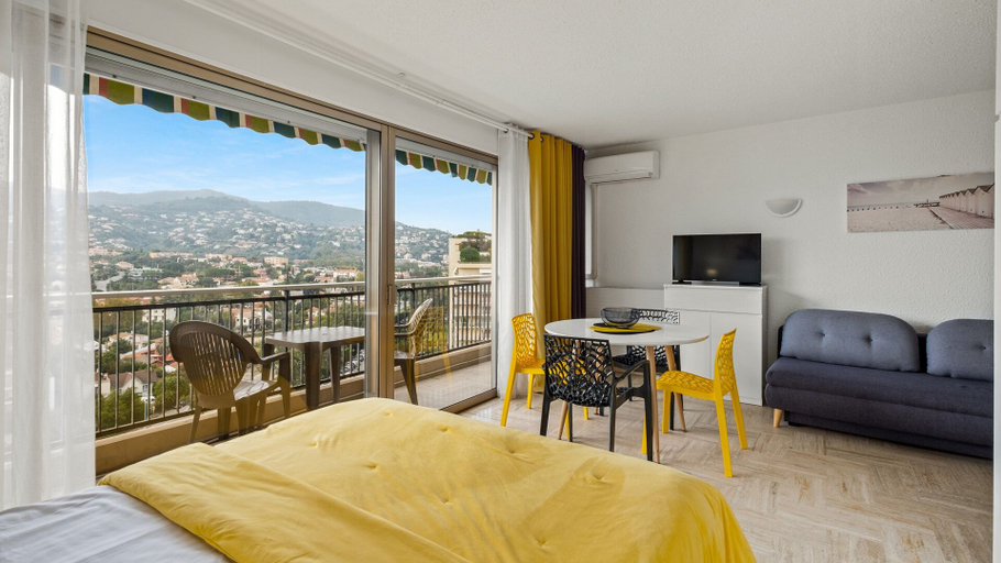 Bedroom 4, Cannes Marina Residence, Alpes-Maritimes
