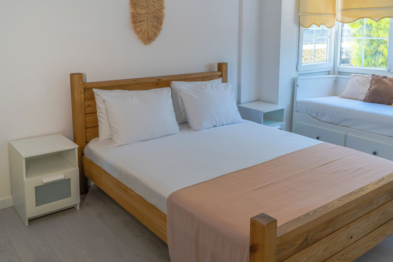 Bedroom 3, Mea Reisdere, Çeşme