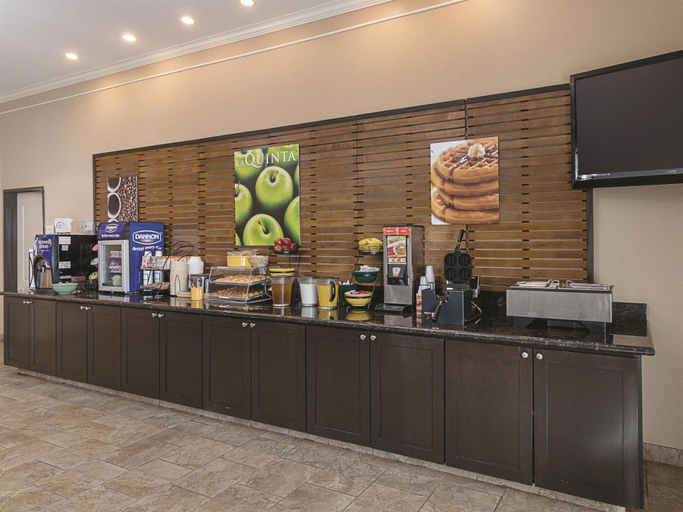 Food & Drinks 5, La Quinta Inn & Suites by Wyndham Waxahachie, Ellis