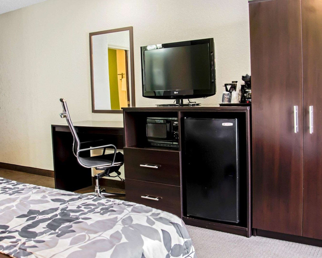 Bedroom 2, Sleep Inn Concord - Kannapolis, Cabarrus