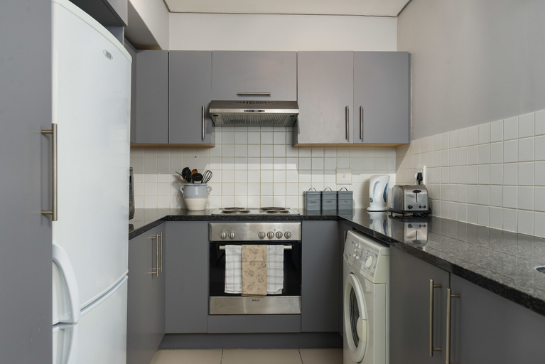 Others 5, Fountain Suites 1001, City of Cape Town