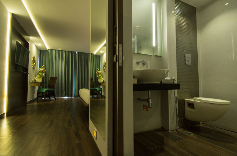 Bathroom 5, Roopa Elite, Mysore