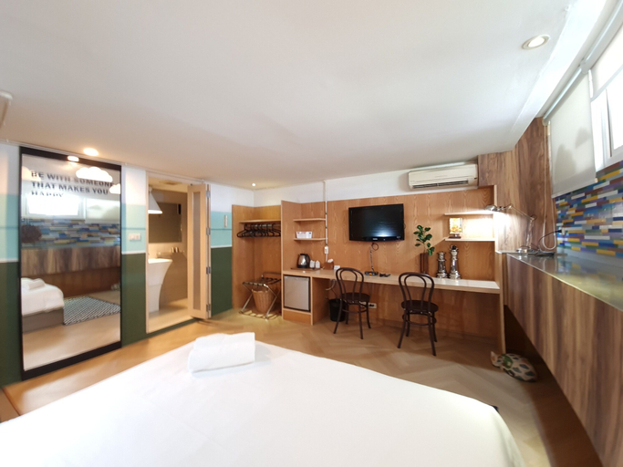Others 5, Somewhere to Escape - Hometel, Bang Rak