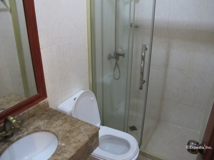 Bathroom 4, Dragon Home Inn, Cebu City