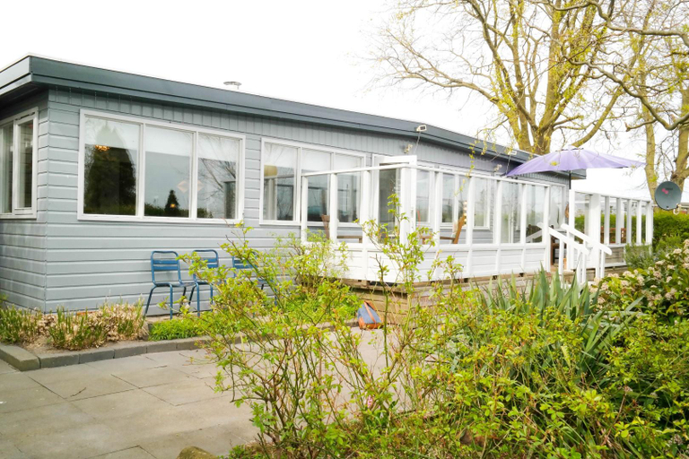 Others 4, Special vacationhome an der Marina with infrared sauna, Dongeradeel