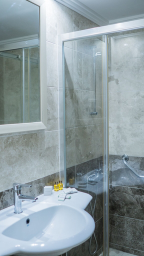 Bathroom 3, Palm Inn Hotel, Konak