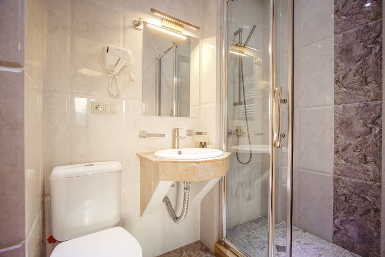 Bathroom 3, Hotel GTM PLAZA, Tbilisi
