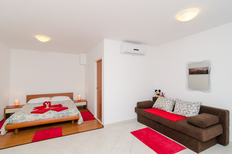 Bedroom 4, Apartments Ira, Dubrovnik