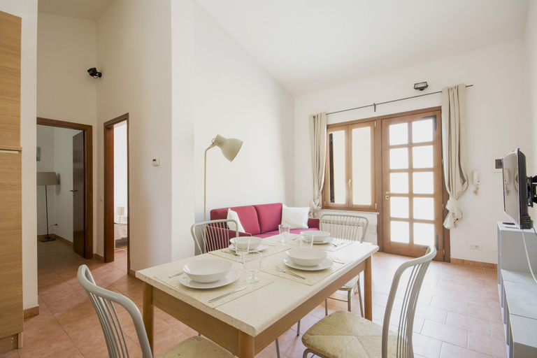 Others 4, JOIVY Red Terraced Apartment, Pisa