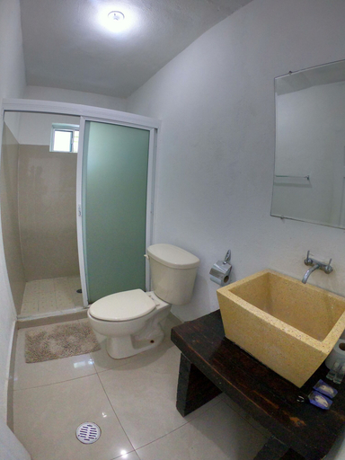 Bathroom 3, La Posada en el Potrero Chico, Hidalgo