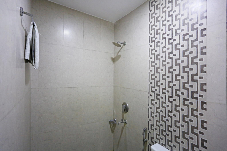 Bathroom 3, HOTEL STERLING IN INN, Delhi