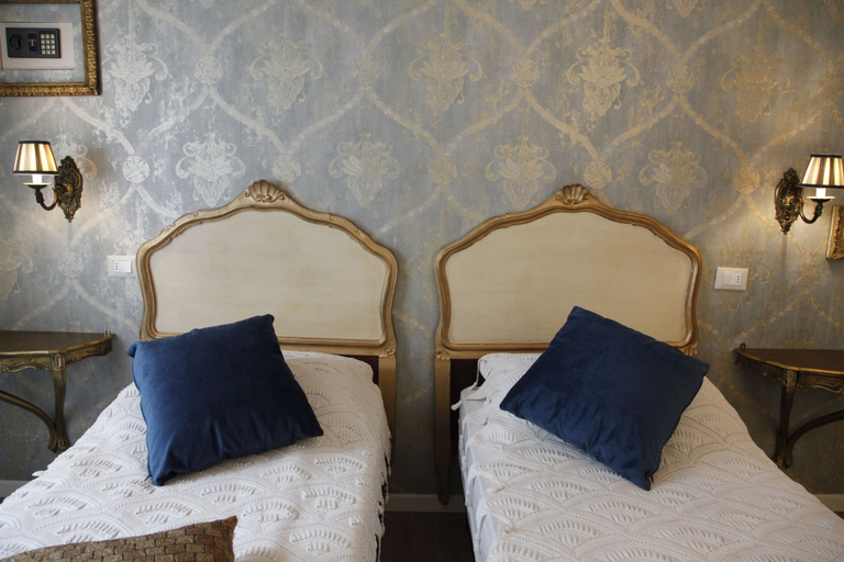 Bedroom 4, Juliet's Nest, Verona