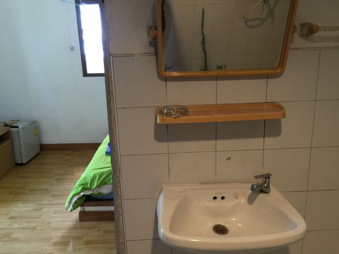 Bathroom 5, Lonely Beach Pool Resort, Koh Chang