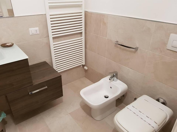 Bathroom 5, Villa Gatti, Milano